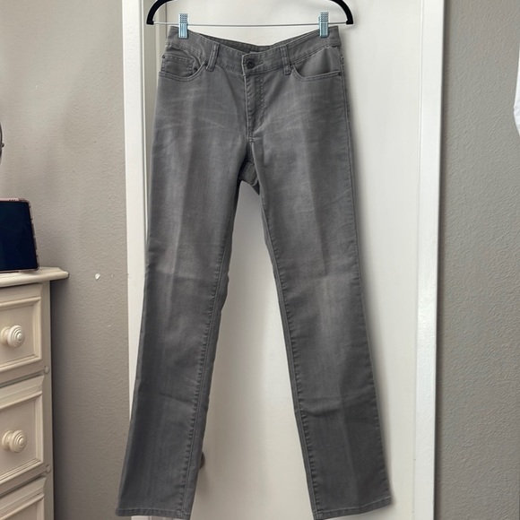 Euc Ladies Chico’s Platinum Slim Leg Denim Jeans. - Picture 1 of 6